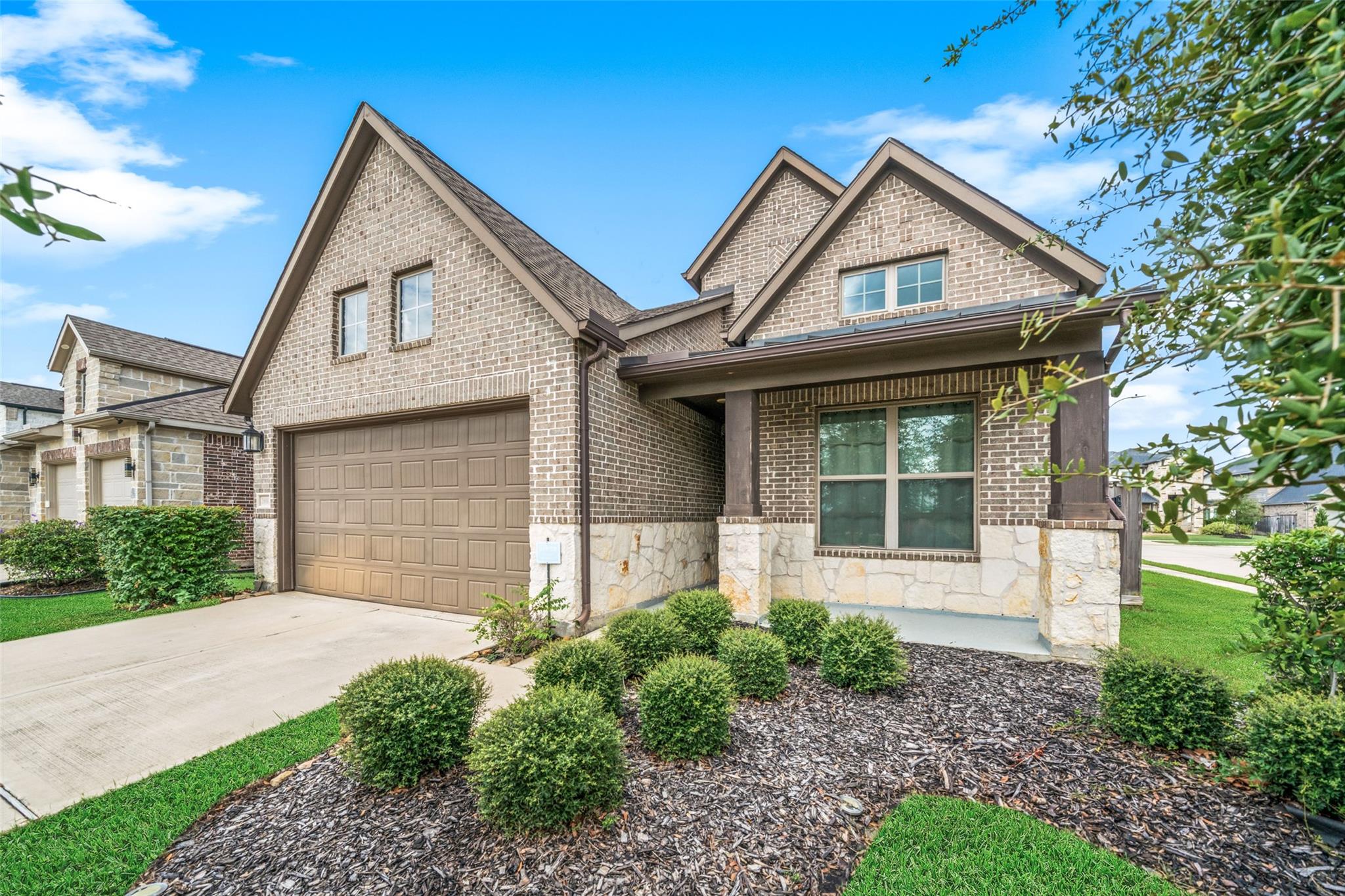 20802 Mirror Point Drive