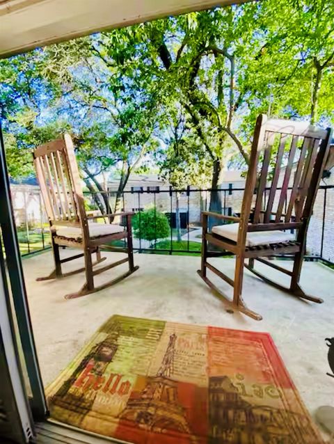 Photo of 7900 Westheimer Road #220, Houston, TX 77063 (MLS # 85825069)