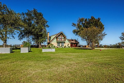 Photo of 145 Private Road 5749, Groesbeck, TX 76642 (MLS # 60399650)