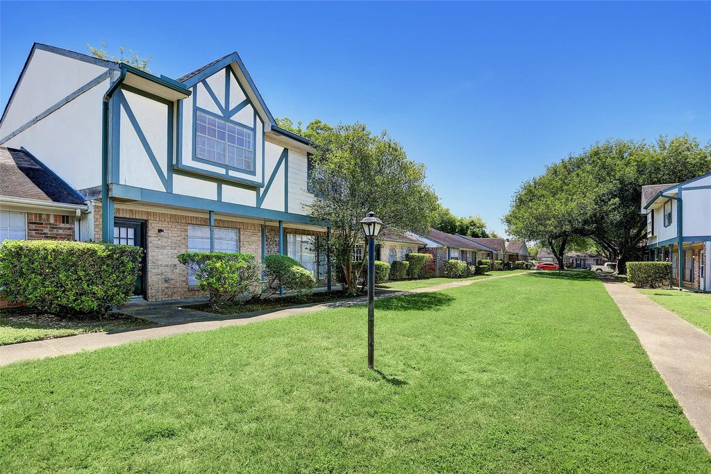 Photo of 1115 Lyric Lane, Pasadena, TX 77503 (MLS # 47398096)