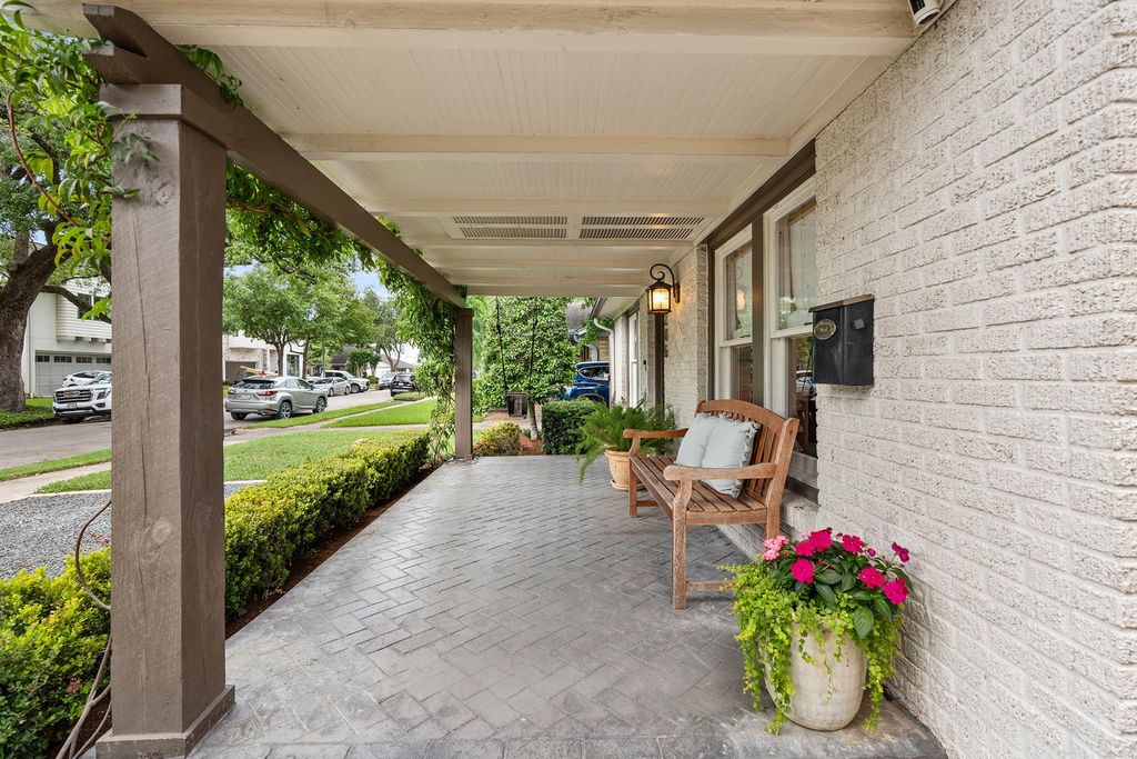 Photo of 2206 Sul Ross Street, Houston, TX 77098 (MLS # 3495576)