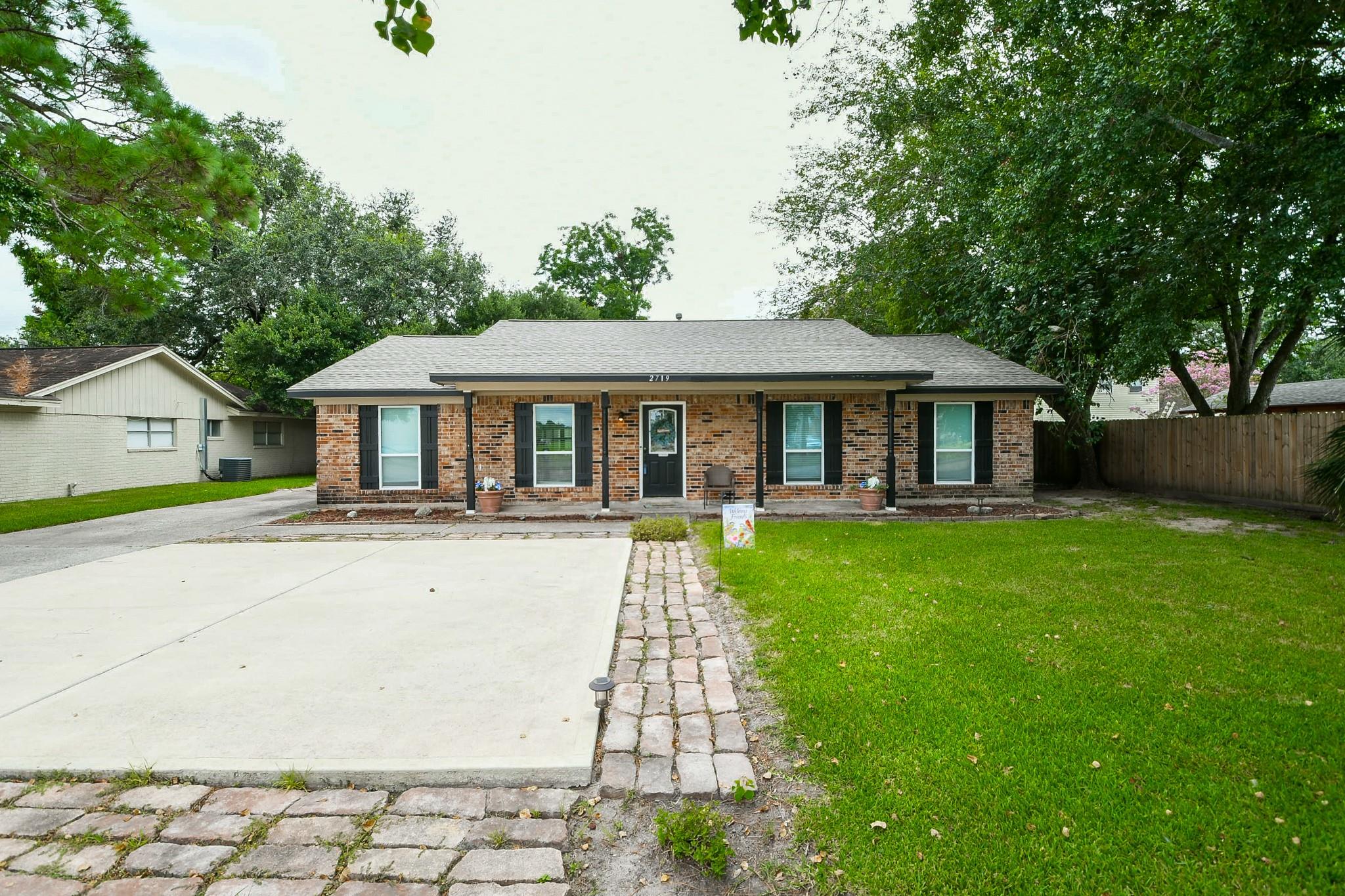 2719 Mustang Road
