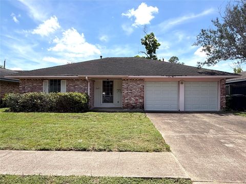 Photo of 5607 Viking Drive, Houston, TX 77092 (MLS # 98418055)