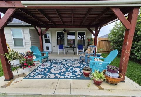 Photo of 1279 Thornbird Trail, Sealy, TX 77474 (MLS # 89192427)