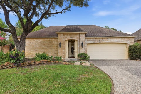 Photo of 321 Champions Colony Iii St, Houston, TX 77069 (MLS # 6978627)