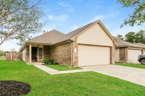 Photo of 2705 S Lina Court, Conroe, TX 77301 (MLS # 51132353)