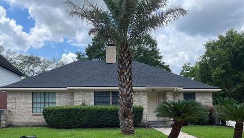 Photo of 2806 Hollow Creek Drive, Houston, TX 77082 (MLS # 11020071)