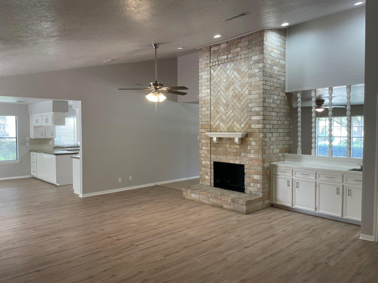 2806 Hollow Creek Drive