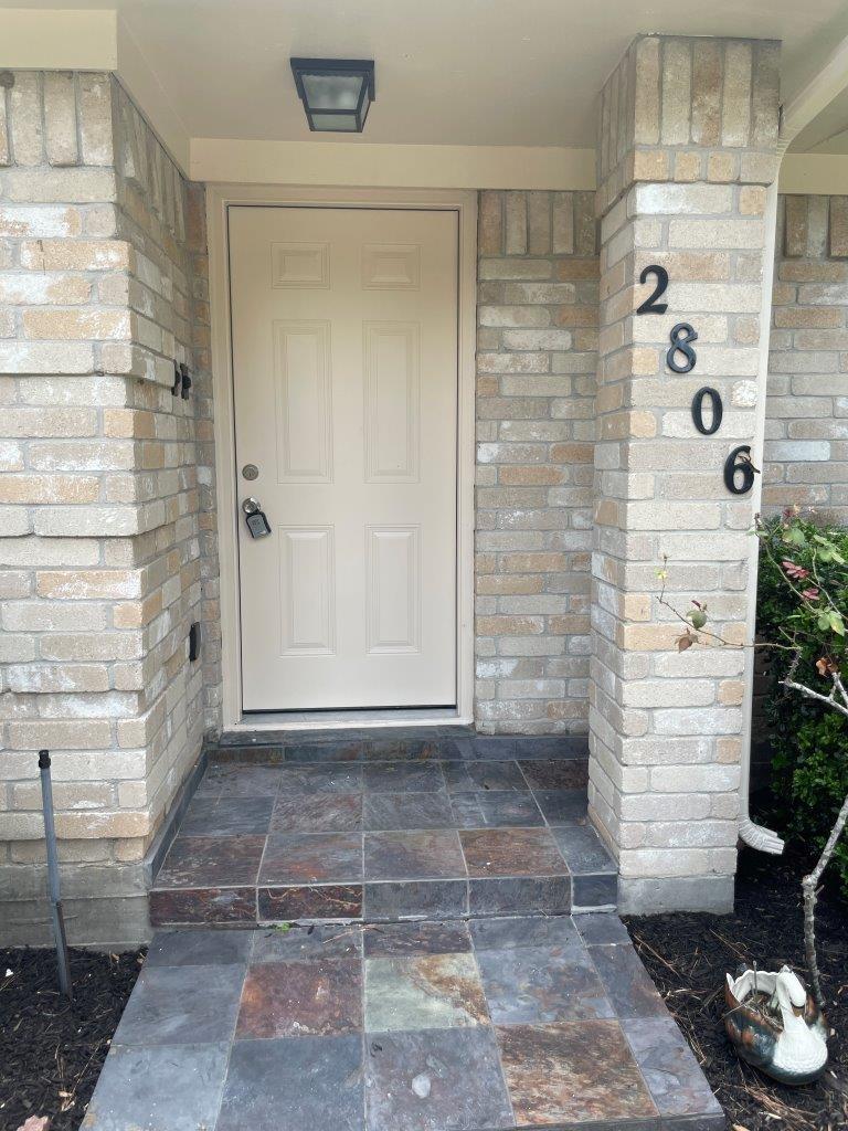 2806 Hollow Creek Drive