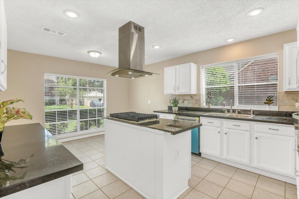 Photo of 5635 Sage Manor Drive, Houston, TX 77084 (MLS # 80792268)