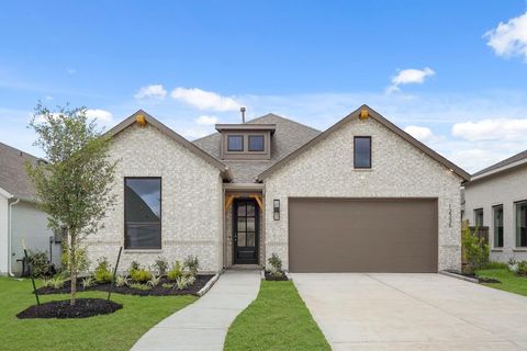 Photo of 12335 Palmetto Drive, Mont Belvieu, TX 77523 (MLS # 81372617) Photo of 12335 Palmetto Drive, Mont Belvieu, TX 77523 (MLS # 81372617)