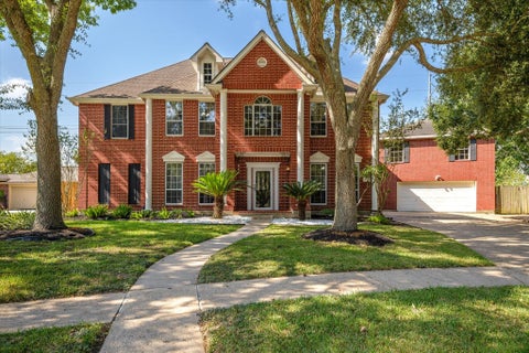 Photo of 1802 Cloud Croft Drive, Friendswood, TX 77546 (MLS # 70931551)