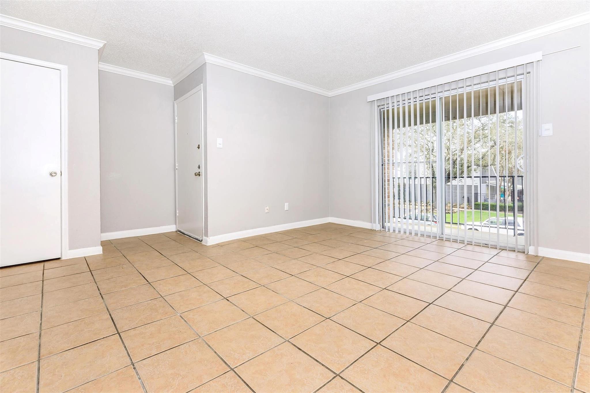 10301 Sandpiper Drive 7-087