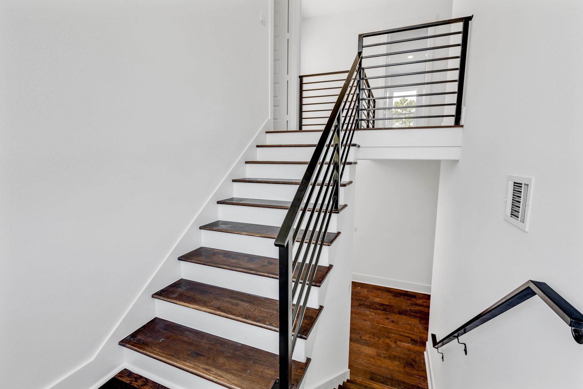 114 Bentwood Dr