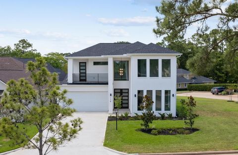 Photo of 114 Bentwood Dr Dr, Montgomery, TX 77356 (MLS # 86064606)