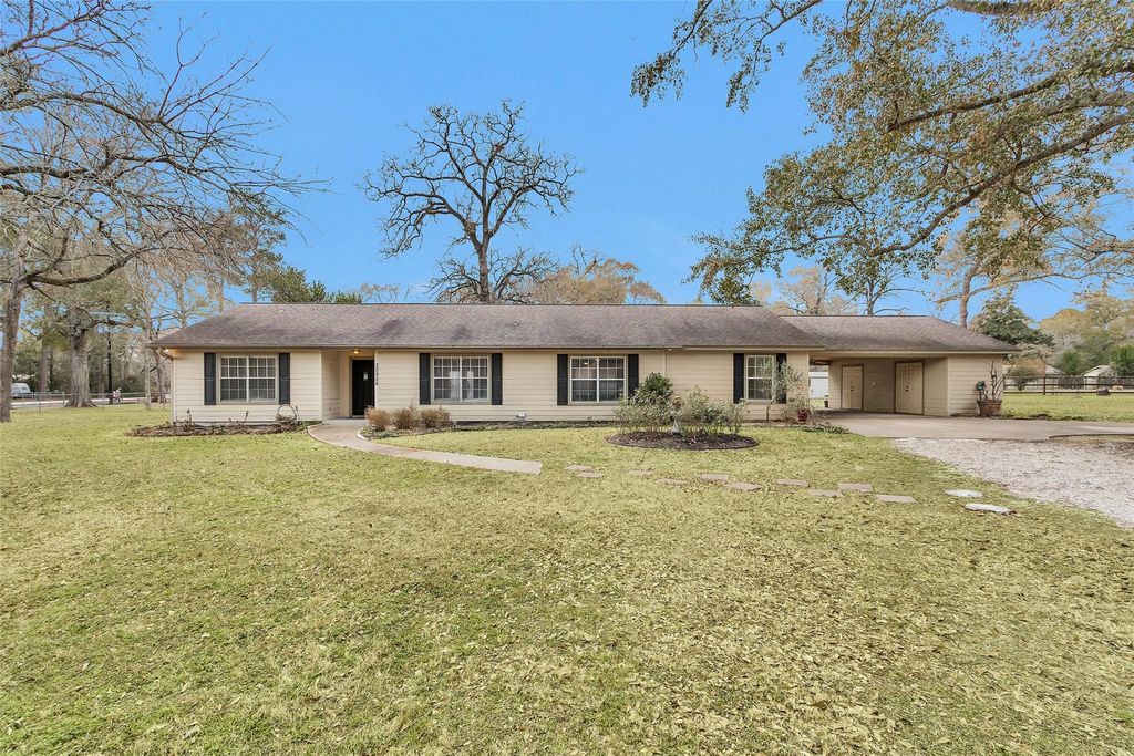Photo of 20984 White Oak Lane, Montgomery, TX 77316 (MLS # 60472931)