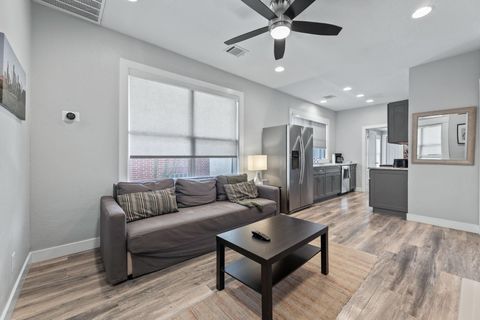 Multifamily For Rent - 412 Drew Street #2<br/> Houston, TX 77006