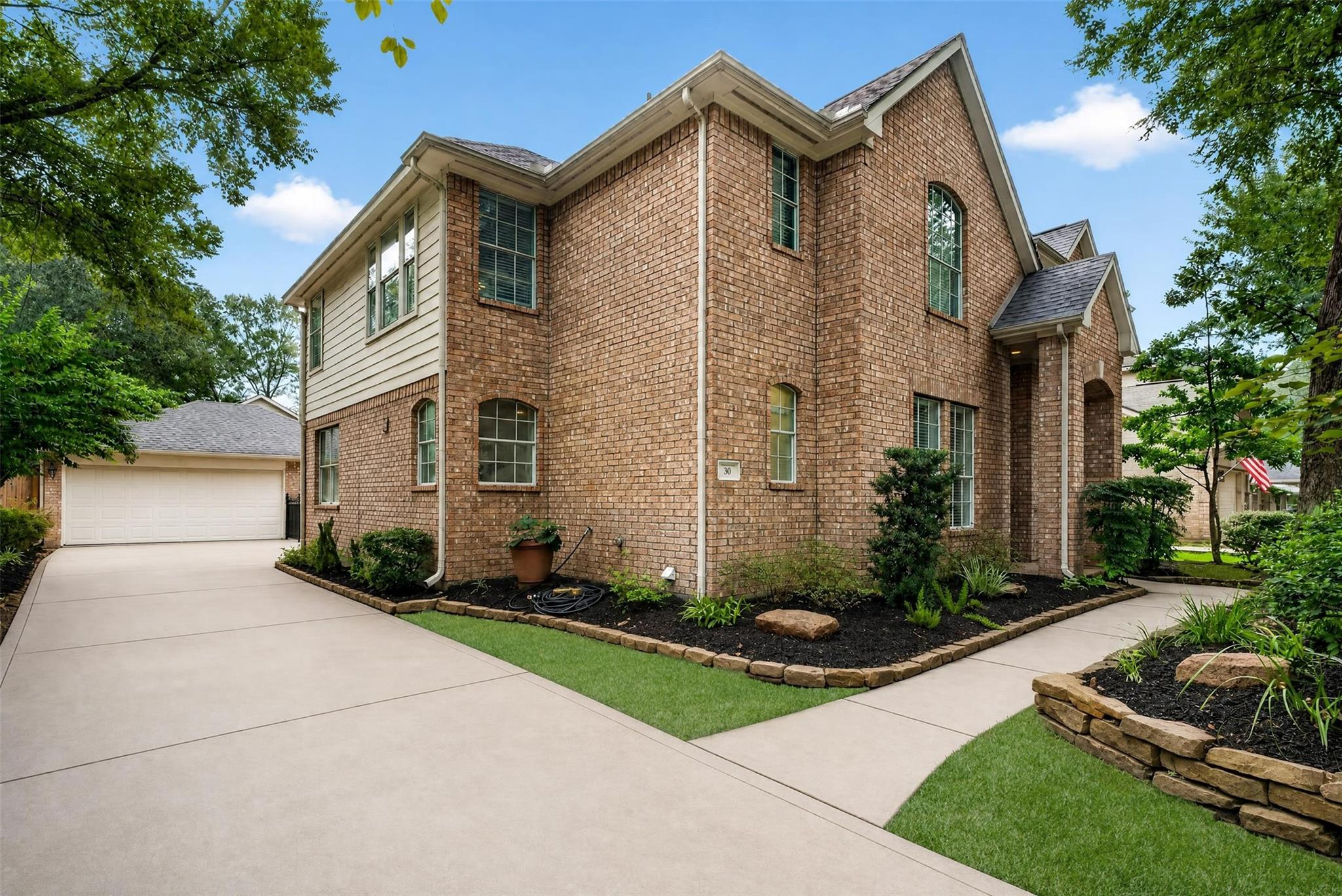 30 Murmuring Creek Place
