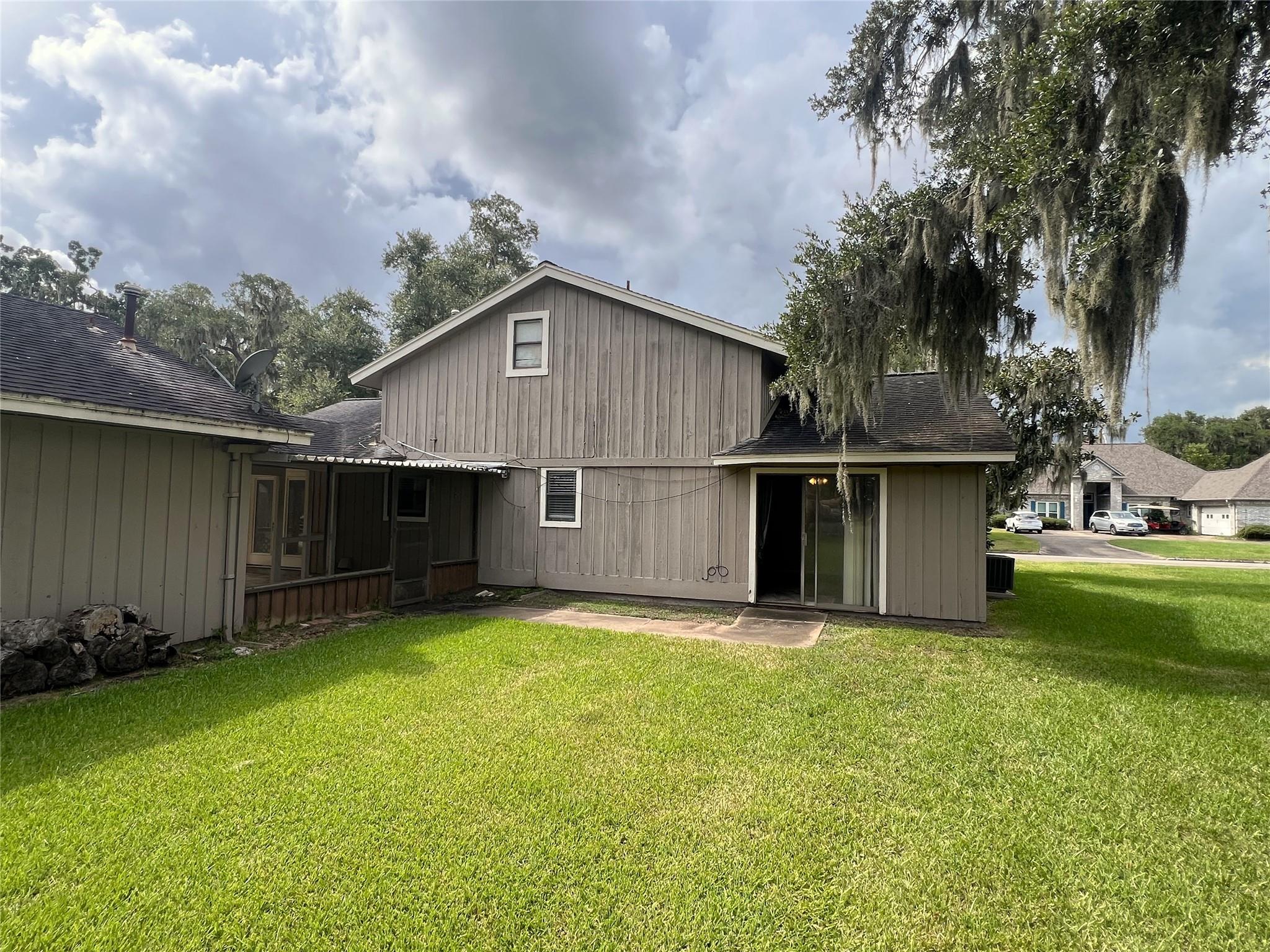 2109 Riverside Drive