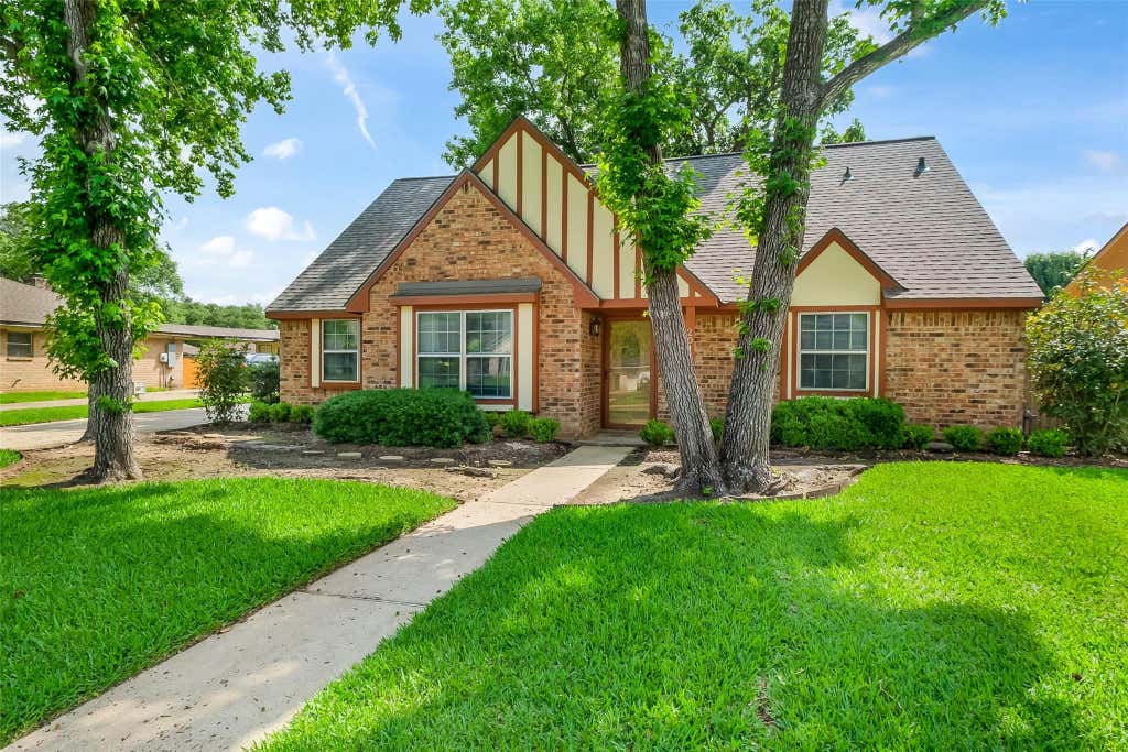 Photo of 2015 Tanglelane Street, Richmond, TX 77469 (MLS # 68830324)