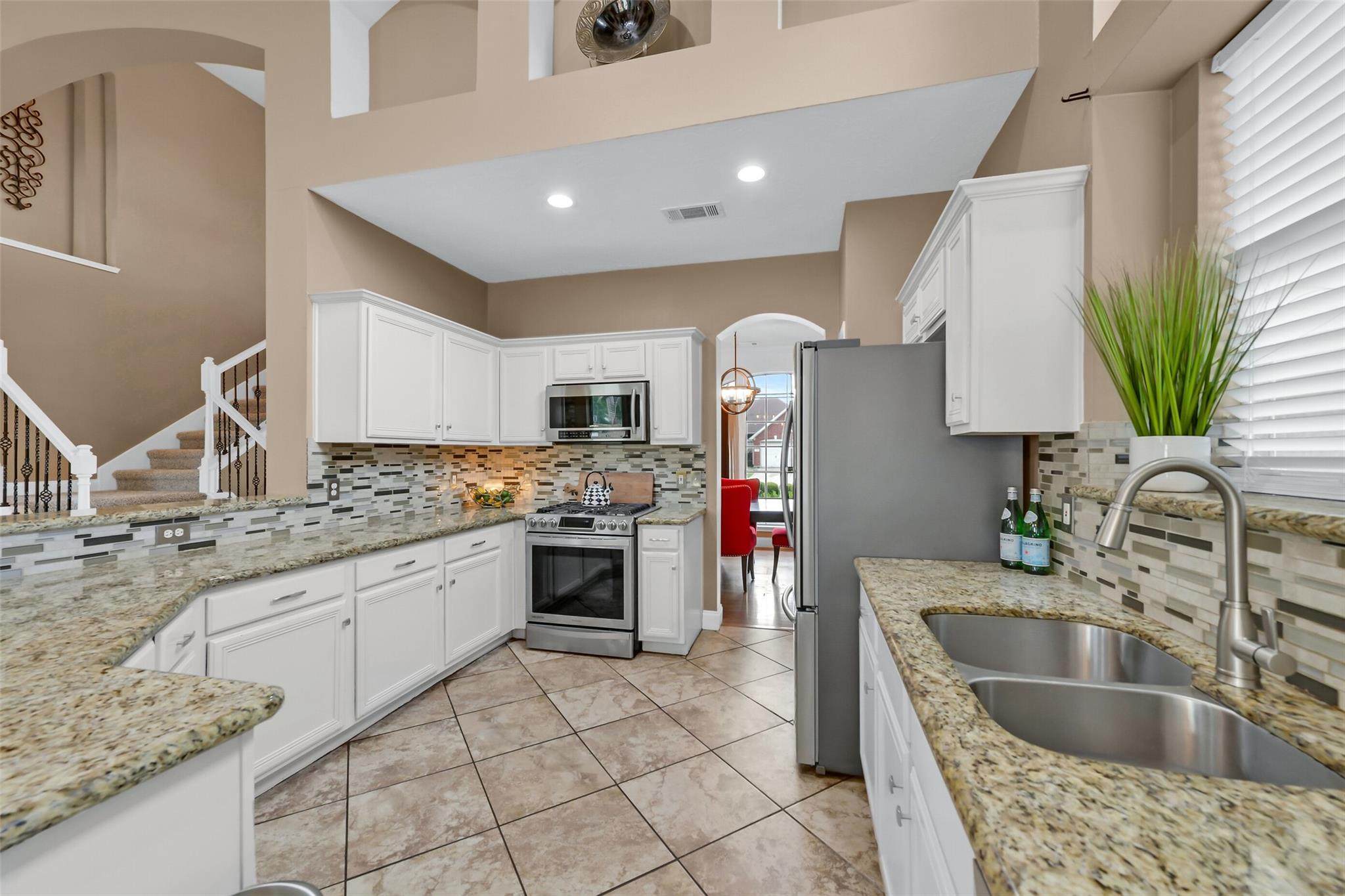 10904 Sycamore Drive N