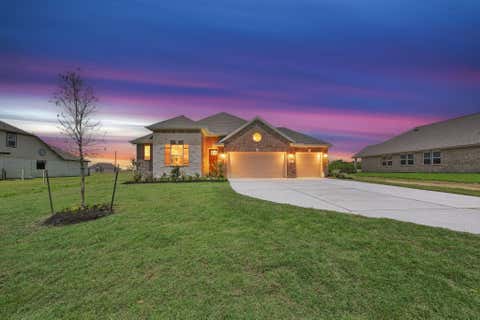 Photo of 220 Dunovant Drive, Sealy, TX 77474 (MLS # 31988580)