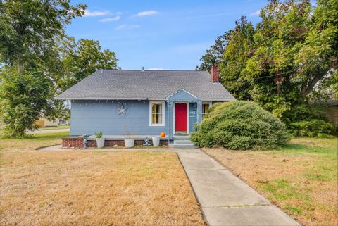 Photo of 701 N Gaillard Street, Baytown, TX 77520 (MLS # 72375659)