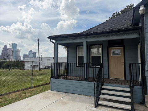 Photo of 1815 South Street, Houston, TX 77009 (MLS # 62749465)