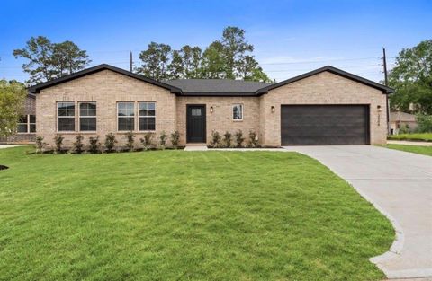 Photo of 2606 Piemonte Avenue Cir Ave, Spring, TX 77388 (MLS # 20658917)