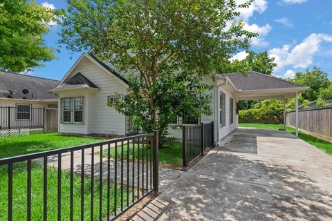 Photo of 2514 Bennington Street, Houston, TX 77093 (MLS # 52594949)