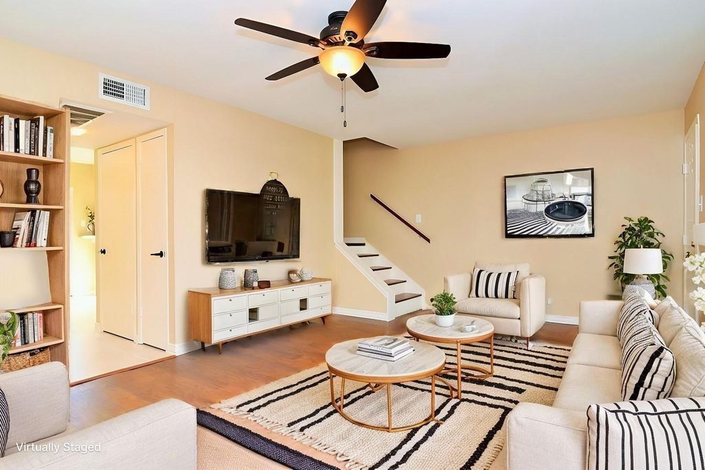 Photo of 2120 Wilcrest Drive #113, Houston, TX 77042 (MLS # 7996218)