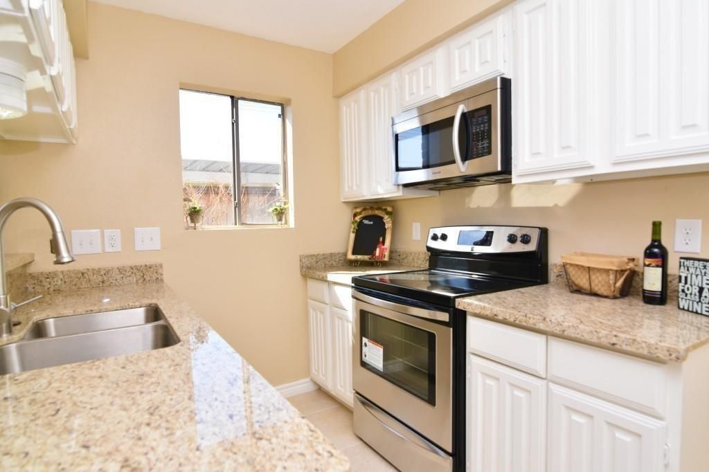 Photo of 2120 Wilcrest Drive #113, Houston, TX 77042 (MLS # 7996218)