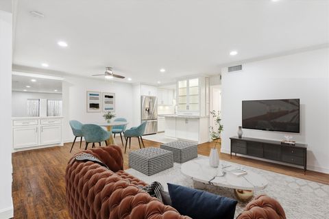 Photo of 7575 Katy Freeway #4, Houston, TX 77024 (MLS # 4023308)