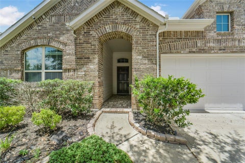 Photo of 10919 Walts Run Lane, Cypress, TX 77433 (MLS # 61264014)