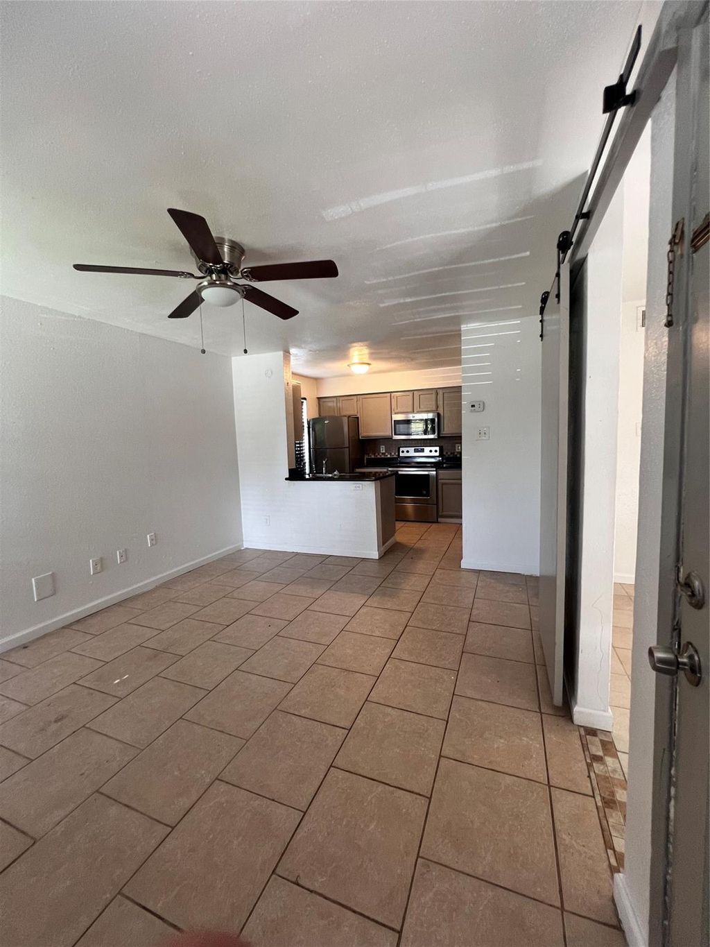 Photo of 3900 Woodchase Drive #101, Houston, TX 77042 (MLS # 6464523)