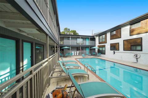 Photo of 311 Hawthorne Street #1, Houston, TX 77006 (MLS # 61520060)