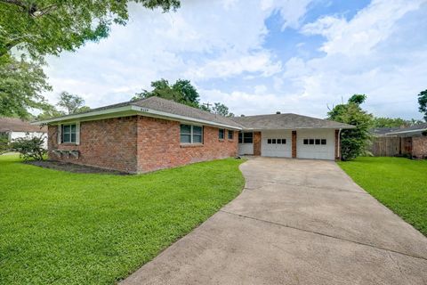 Photo of 6119 Reamer Street, Houston, TX 77074 (MLS # 67667685)