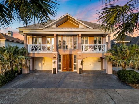 Photo of 123 Port Street, San Leon, TX 77539 (MLS # 79376268)