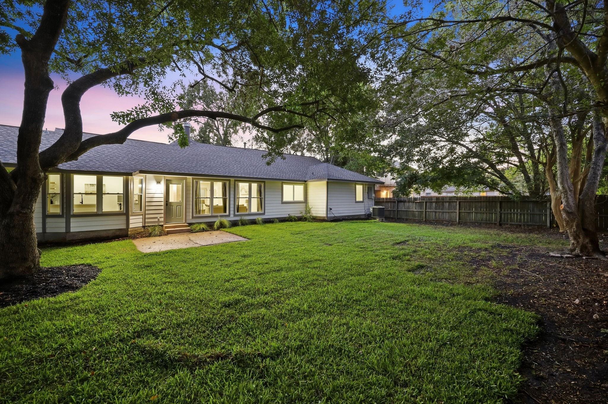 1512 Windsor Drive