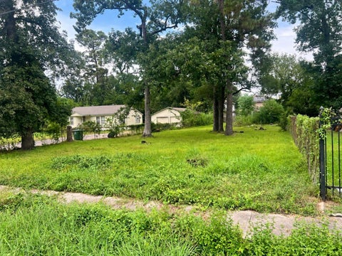 Vacant Land For Sale - 9314 Wiloak Street<br/> Houston, TX 77028