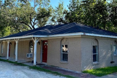 Photo of 9325 Kentshire Drive #B, Houston, TX 77078 (MLS # 70150078)