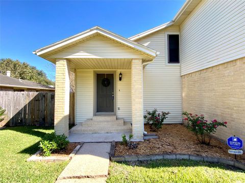 Photo of 1139 W Brompton Drive, Pearland, TX 77584 (MLS # 48035306)