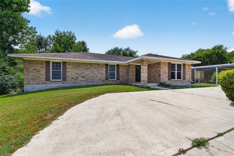 Photo of 12915 33rd 1/2 Street, Santa Fe, TX 77510 (MLS # 5292151)