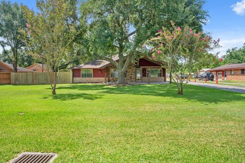 806 Pampa Street Pasadena TX 77504