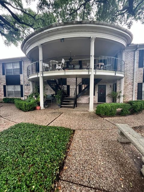 Condo For Sale - 7900 Westheimer Road #115<br/> Houston, TX 77063