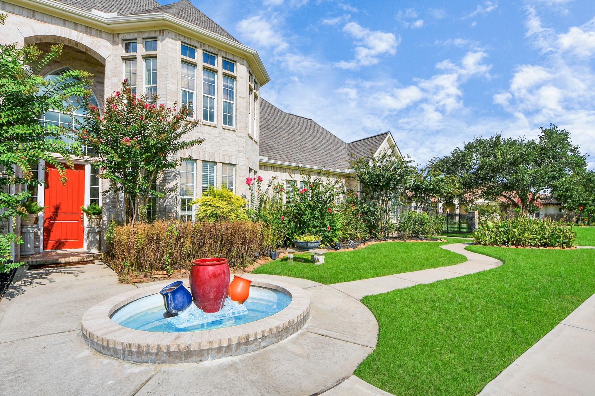 1904 Stonegrove Court