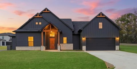 1202 Ada Street New Waverly TX 77358