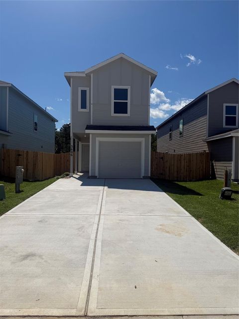 Photo of 3618 Duplet Avenue, Conroe, TX 77306 (MLS # 25783668)