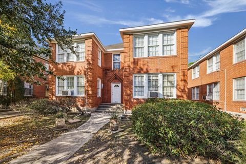 Photo of 1812 W Alabama Street #4, Houston, TX 77098 (MLS # 79450626)