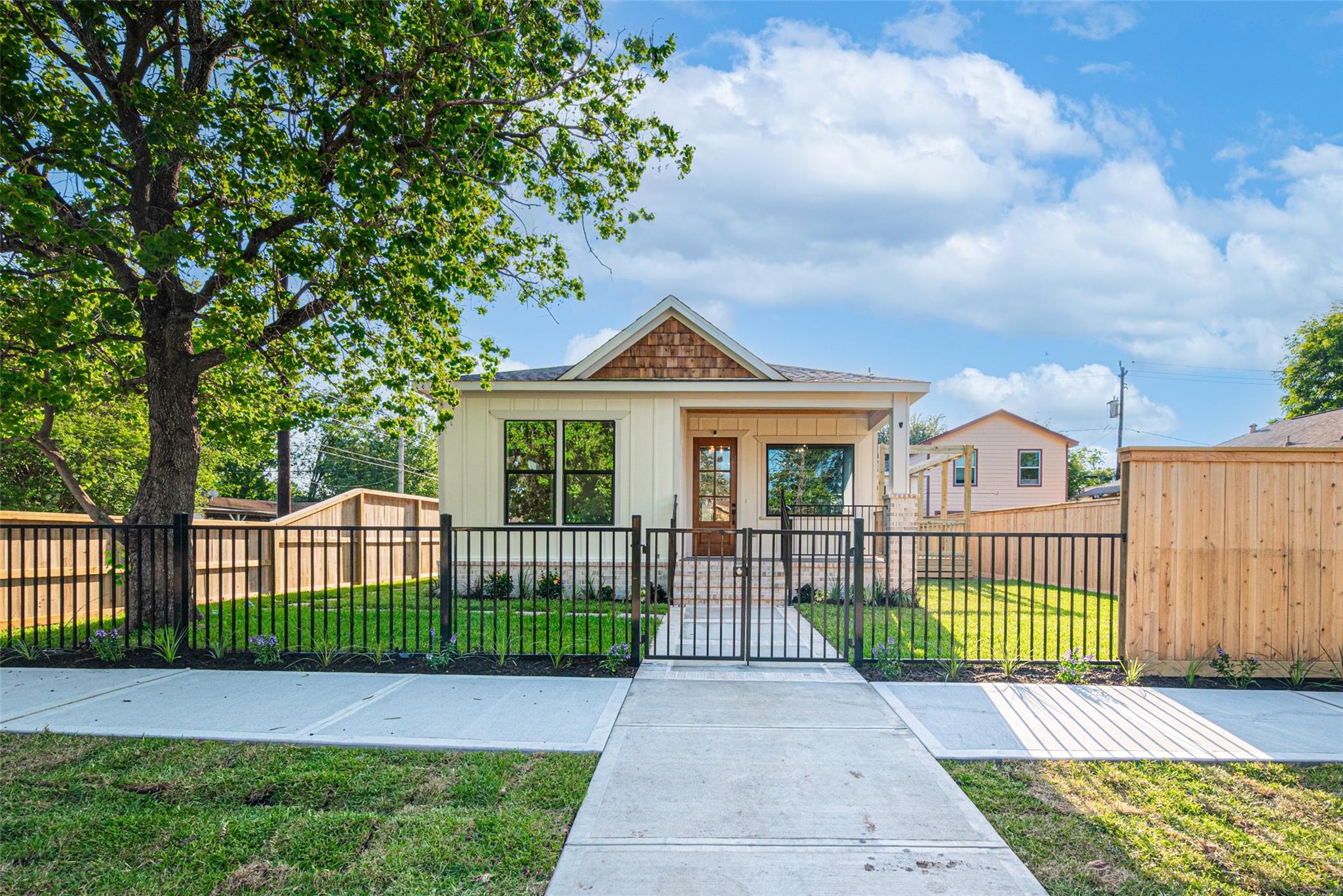 301 Vincent Street